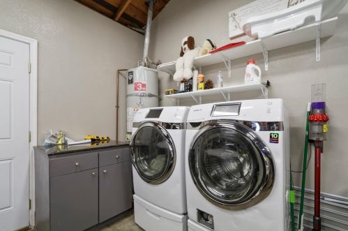 10655 Valley View Dr, Rancho Cordova CA  95670-2468 exterior