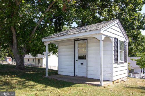 50 Ruel Ave, Hanover PA  17331-3423 exterior