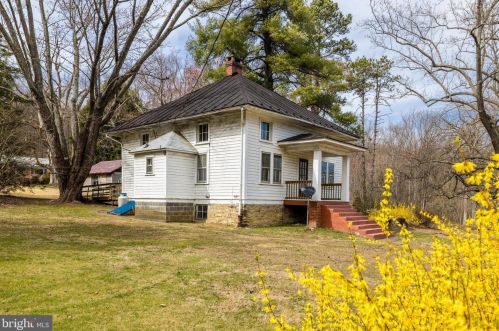 12841 James Monroe Hwy, Leesburg VA  20176-5340 exterior