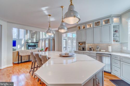 18292 St Georges Ct, Leesburg VA  20176-7421 exterior