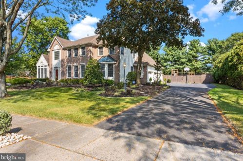 1515 Brookfield Rd, Yardley, PA 19067-3931