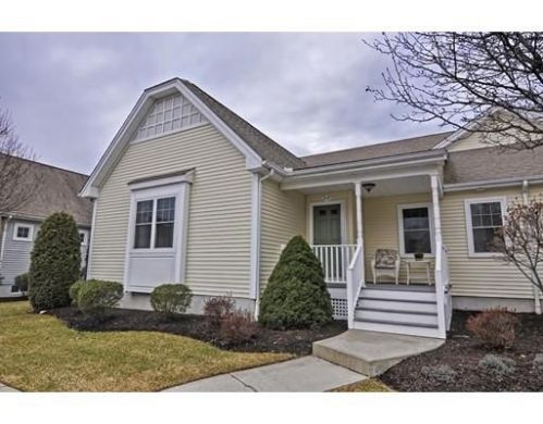 500 Mendon Rd, Cumberland RI 02864-6219 exterior