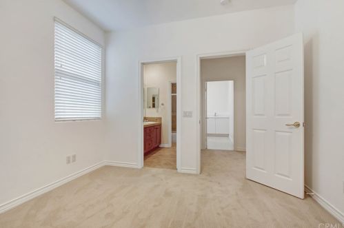 24613 Garland Dr, Santa Clarita CA  91355-4962 exterior