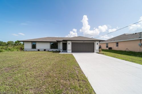 3200 65th St, Lehigh Acres, FL 33971-0868