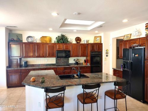 18051 Timber Ridge Dr, Sun City, AZ 85374-5675