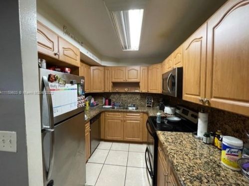 641 80th St, Hialeah, FL 33014-4129