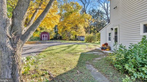 1509 Trindle Rd, Carlisle PA  17015-9713 exterior