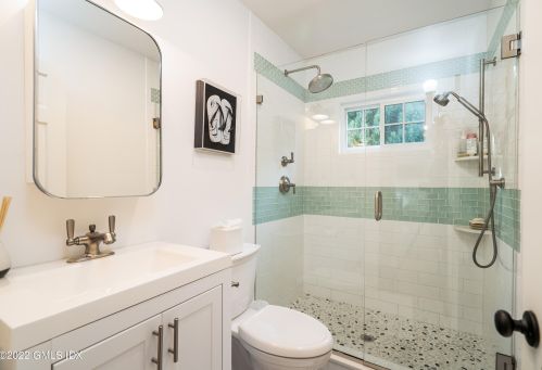 74 Nichols Ave, Stamford CT  06905-2226 exterior