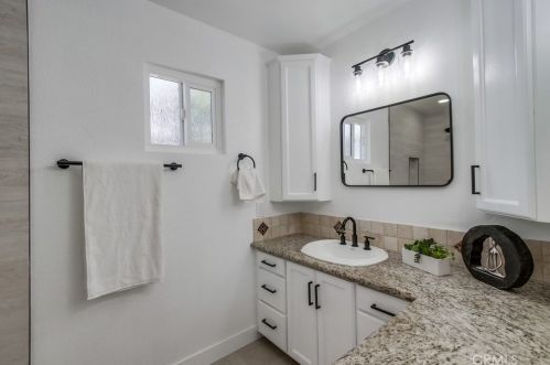 3707 Balboa Dr, Oceanside CA  92056-3947 exterior