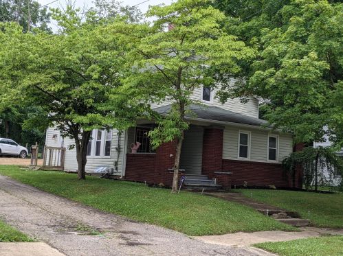 9 Elizabeth St, Mount Vernon OH  43050-1705 exterior