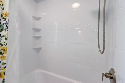 302 70, Milwaukee WI 53223-2113 exterior