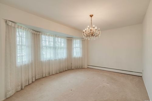 68 Holly Dr, Elwood NY  11731-5226 exterior