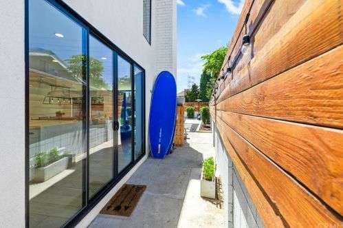 117 Harvard Ln, Seal Beach CA  90740-2508 exterior