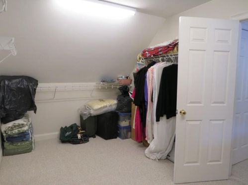 28 Millers Brk Dr, Cumberland RI  02864-6163 exterior