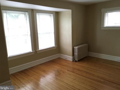 407 College Ave, Lancaster PA 17603-3319 exterior