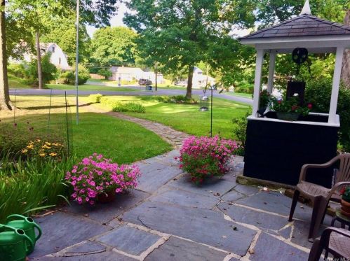 12 Highland Ave, Walden NY  12586-1402 exterior