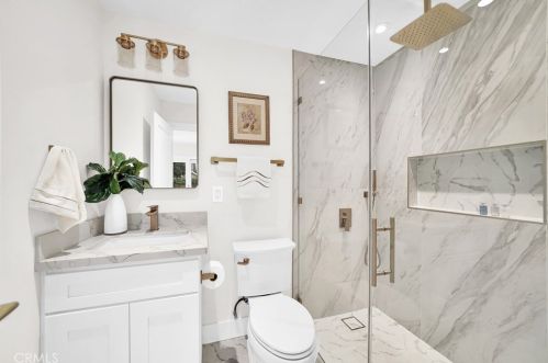 10071 Cliff Dr, Huntington Beach CA  92646-6604 exterior