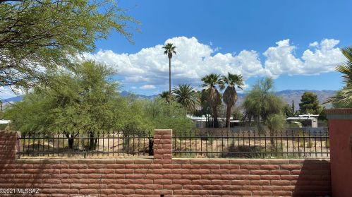 9085 Bellevue St, Tucson, AZ 85715-5602