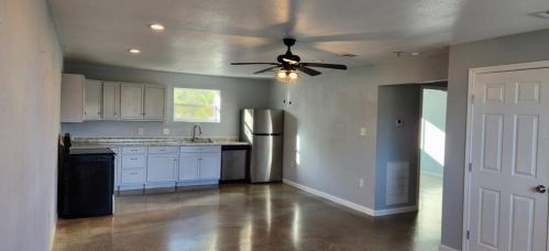 6602 Prino Rd, Hitchcock, TX 77563-1939