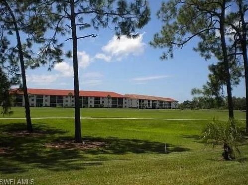 7340 Glenmoor Ln, Naples FL  34104-6748 exterior