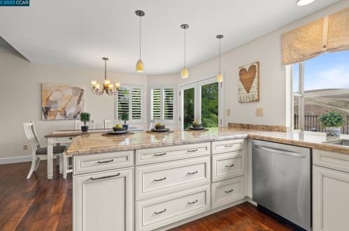 1194 Canyon Side Ave, San Ramon CA 94582-4556 exterior