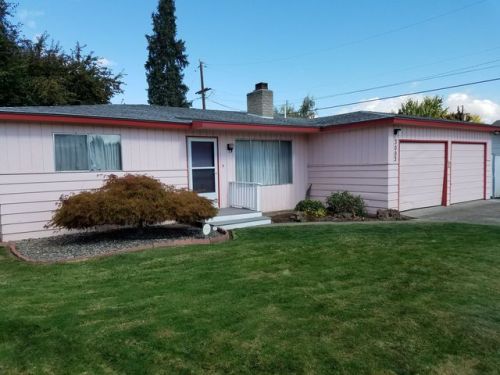 3003 Viola Ave, Yakima, WA 98902-4939