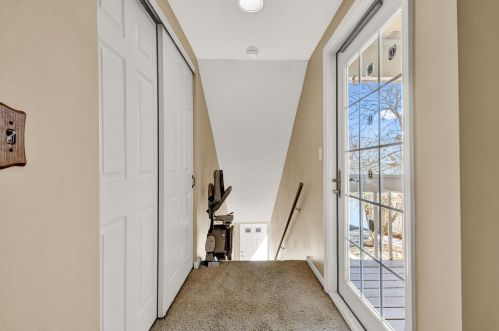 8963 Woodbridge Dr, Greendale, WI 53129-1084