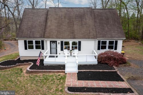 21 Fulmer Rd, Perkiomenville, PA 18074-9733