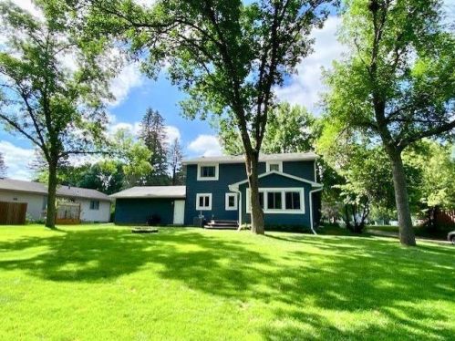 12 Crestview Bay, Faribault MN  55021-6756 exterior