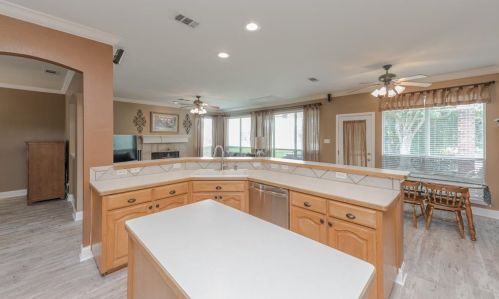 2112 Huron Cir, Denton TX  76210-2951 exterior