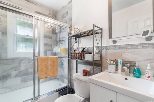 8 Newton Pl, Roosevelt NY  11575-2226 exterior