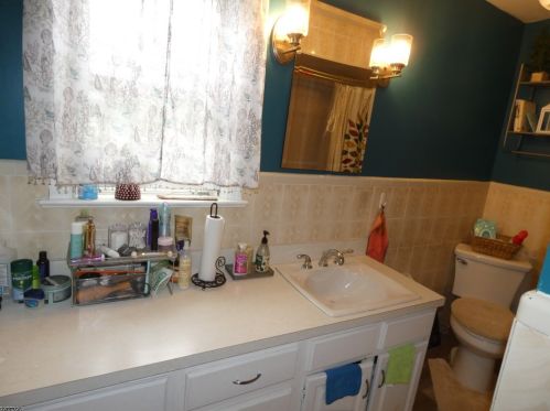 109 Tompkins Ave, South Plainfield NJ  07080-3042 exterior