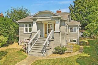 6042 44 Ave, Seattle WA  98115-7514 exterior