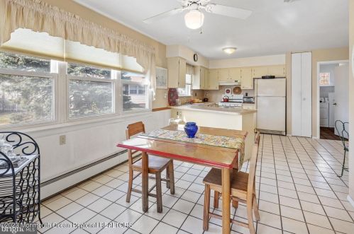 10 Lowell Ct, Bricktown NJ  08724-2423 exterior