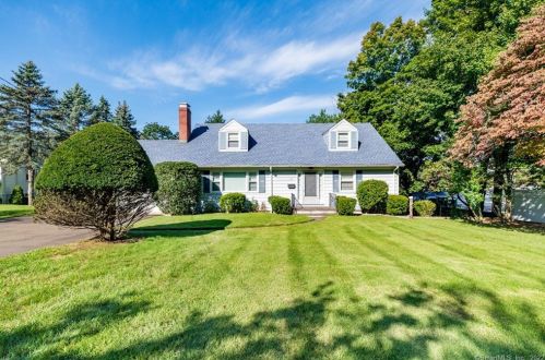 38 Locust Ln, Stamford, CT 06905-3950
