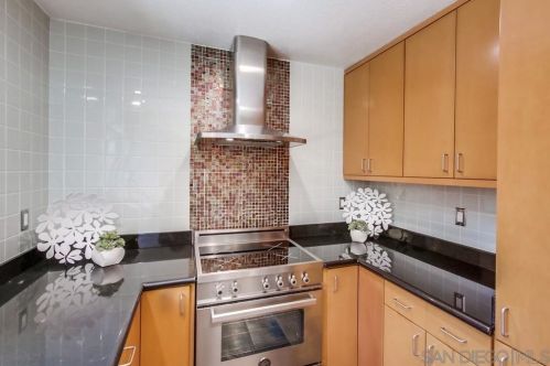 10353 Caminito Rio Branco, San Diego CA 92131-1631 exterior