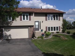 10393 Balsam Ln, Edina MN  55347-4527 exterior