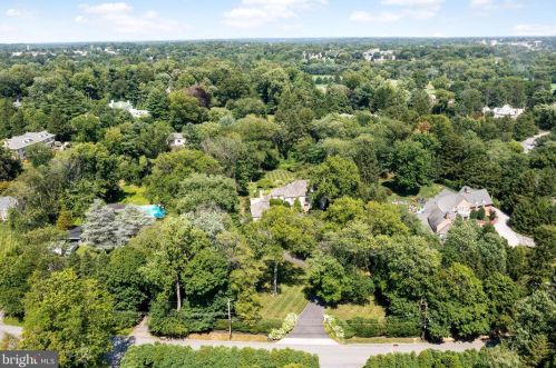 71 Tunbridge Rd, Haverford PA  19041-1038 exterior