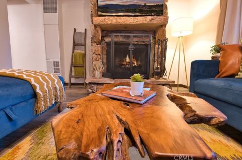 1104 Robinhood Blvd, Big Bear City CA  92314-9376 exterior