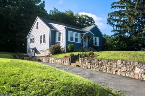 544 Mount Hope Ave, Dover, NJ 07801-1614