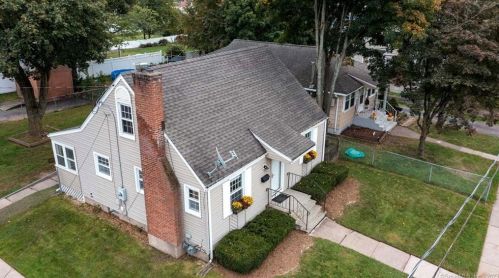 25 Palm St, Manchester, CT 06040-5738