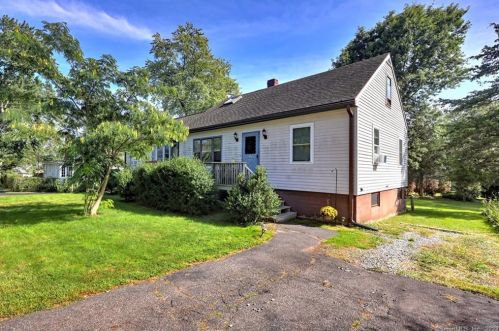 11 Maple St, Bridgeport, CT 06608-2113