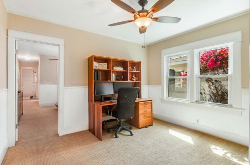 1604 Hickory Ave, Torrance CA 90503-7219 exterior