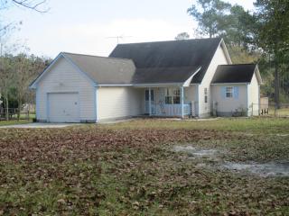 369 Highway 172, Hubert, NC 28539-3556