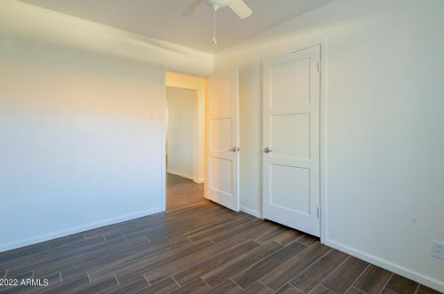 4220 16 Dr, Phoenix AZ  85015-1426 exterior