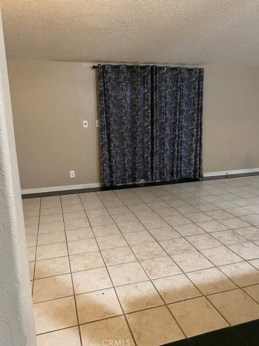 19109 Delight St, Santa Clarita CA  91351-2806 exterior