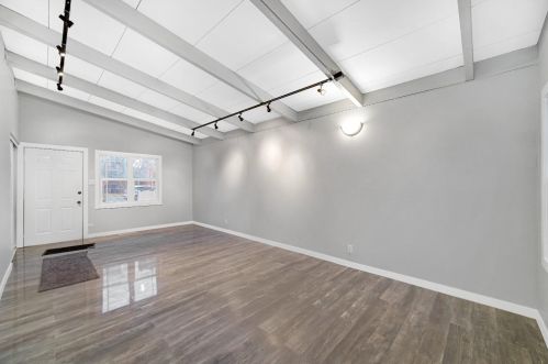 636 47th Pl, Gary IN  46409-2524 exterior