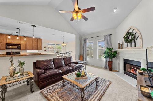 5801 Greenmeadow Dr, Argyle TX  76226-2266 exterior