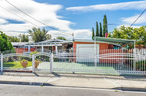 27855 Lanai Ct, Hayward, CA 94544-5011