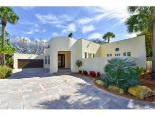 331 Washington Dr, Sarasota, FL 34236-1314